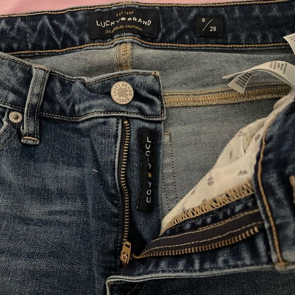 Lucky Brand Hayden Skinnny Distressed Jeans - Picture 4 of 7